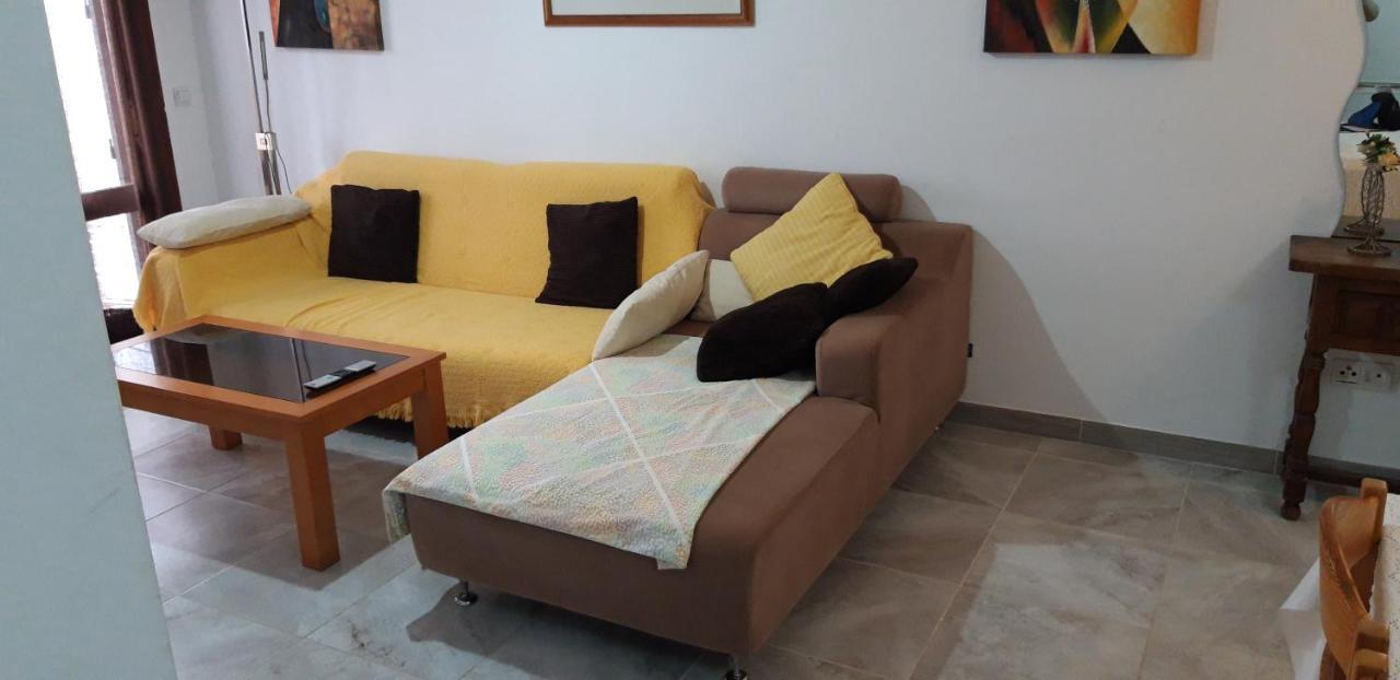 Victoria Apartment เอสเตโปนา ภายนอก รูปภาพ